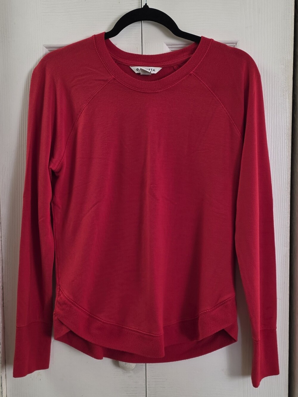 Athleta Red Long-Sleeve Crewneck Sweatshirt S/P